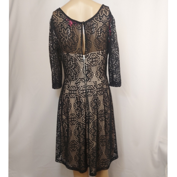 BetseyJohnson size 8 color black and cream - Picture 3 of 14